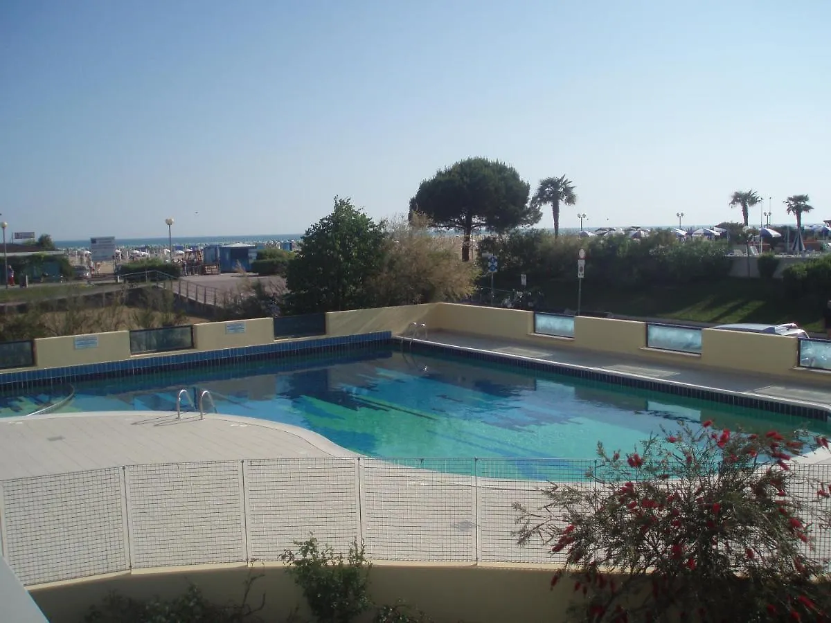 Beautiful Studio Apartment In A Seafront Building Bibione