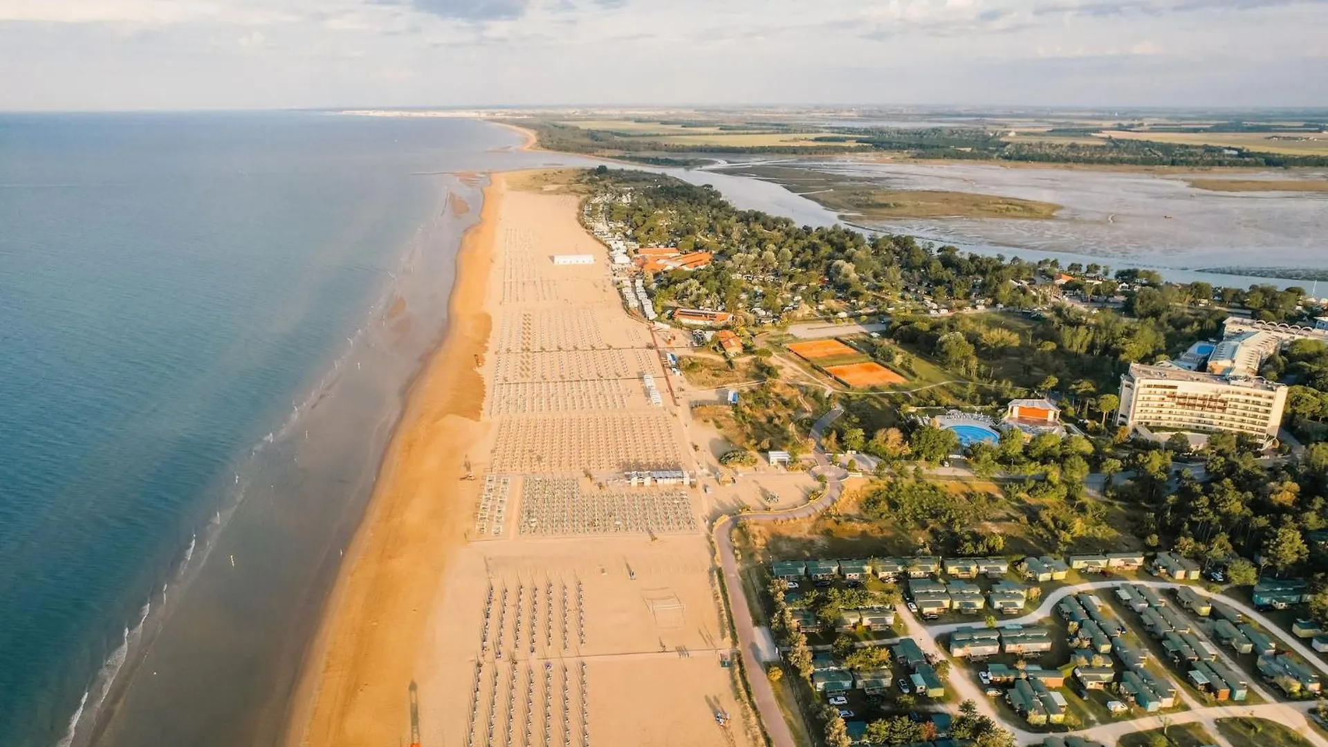 Beautiful Studio Apartment In A Seafront Building Bibione 0*,  Italien